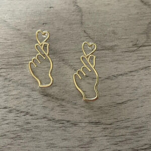 New! Kpop Korean Finger Heart Earrings